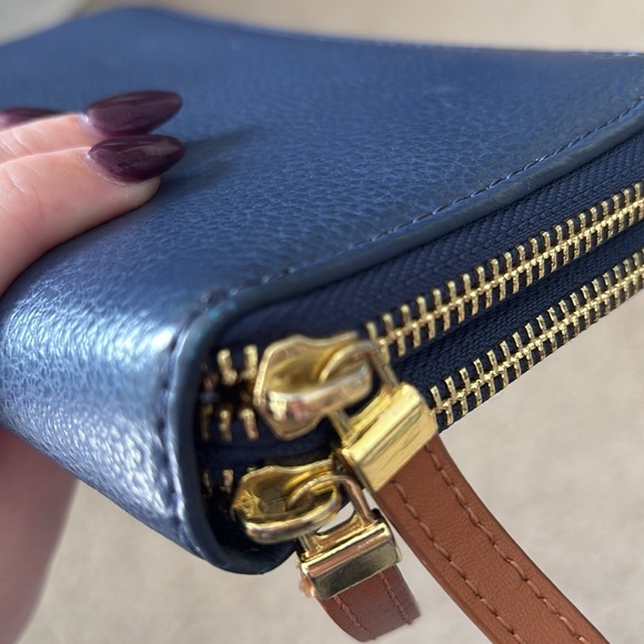 Joy & Iman Navy Leather Wallet - Picture 6 of 8